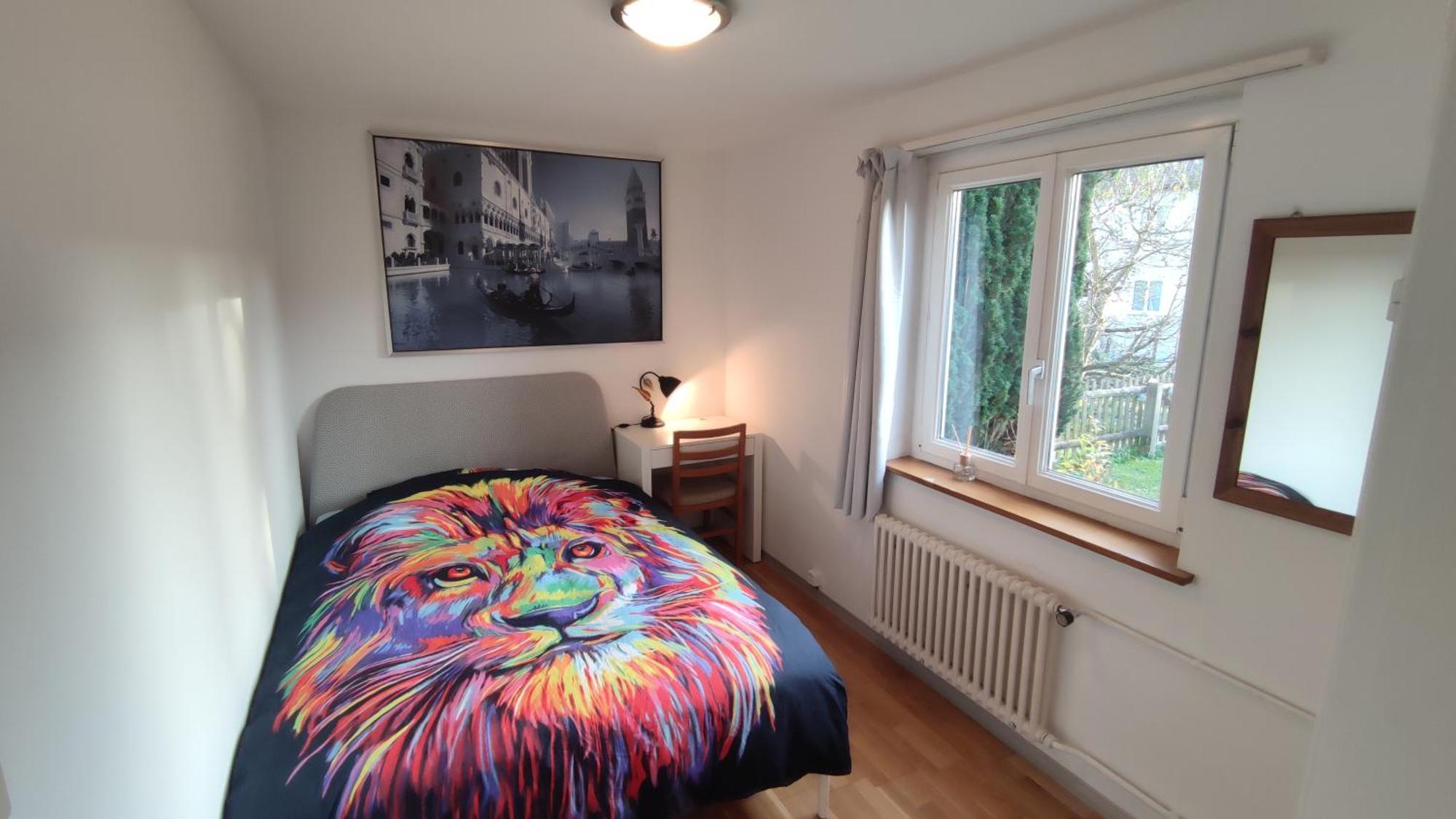 Small Double Room, Bed 140x200cm, In Very Quiet And Cosy House!